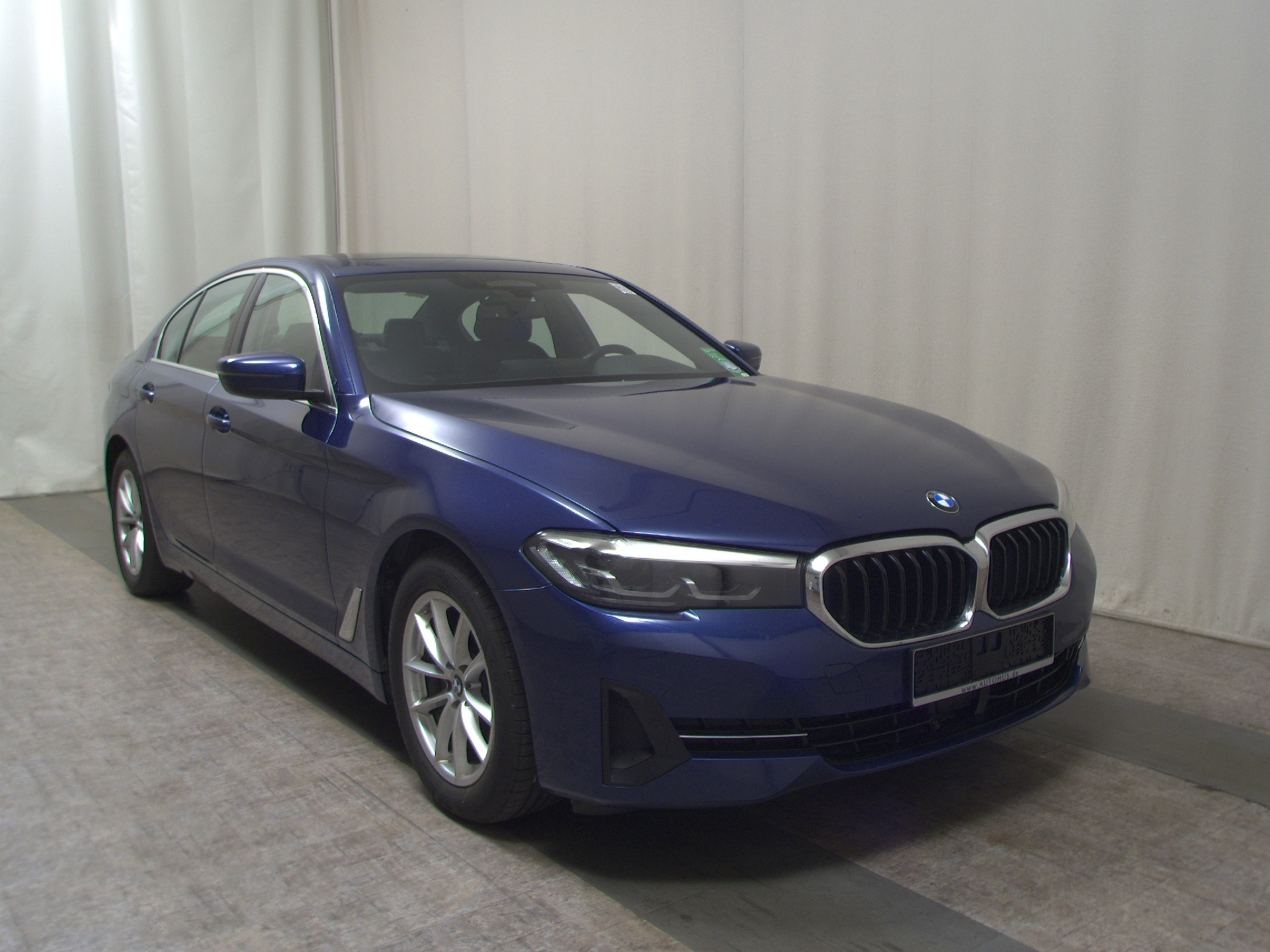 BMW 520dA Leder Navi HuD GSD LED AHK 3