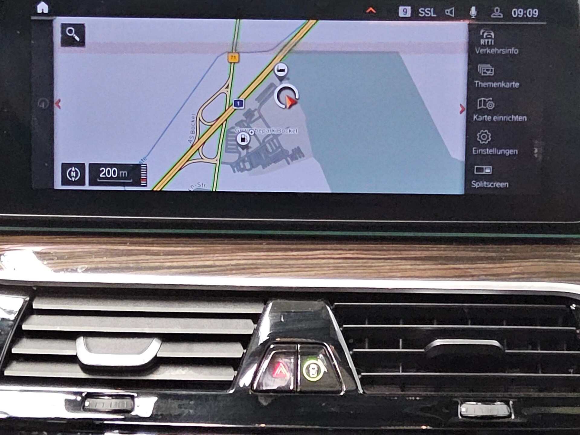 BMW 520dA Leder Navi HuD GSD LED AHK 7