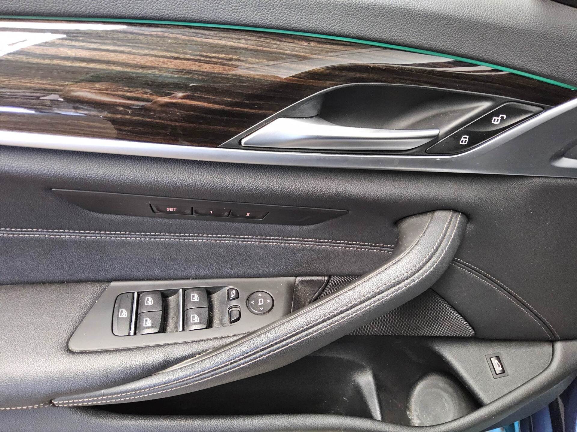 BMW 520dA Leder Navi HuD GSD LED AHK 10