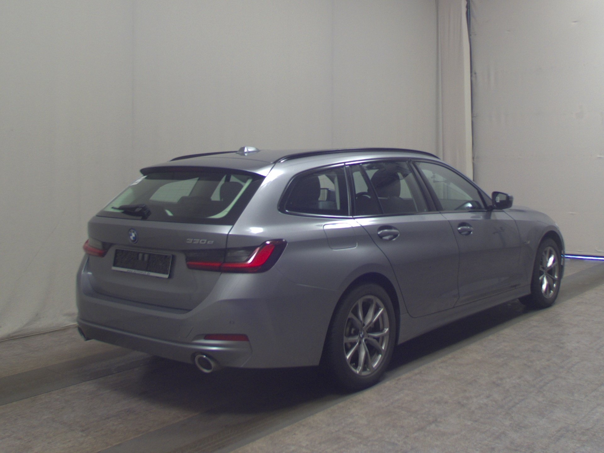BMW 330e Touring LCI T-Leder Navi LC Pro Curved LED 4