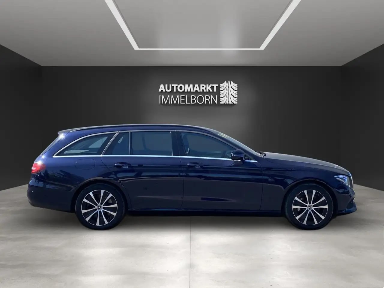 Mercedes-Benz E 300 de Kamera*Comand*Mulbeam*SOH100% 9
