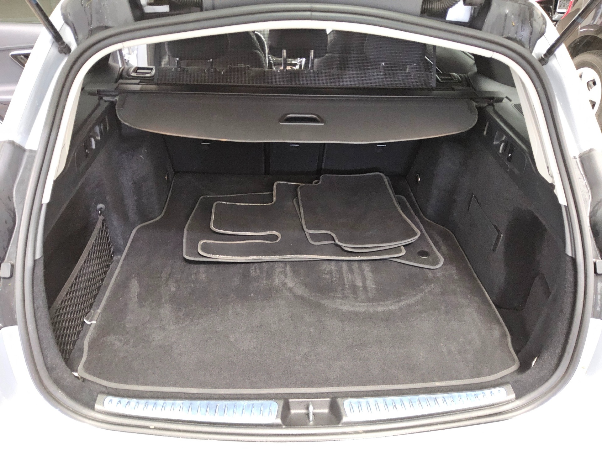 Mercedes-Benz C 220 T d AMG-Line Navi LED MBUX+ AHK Distr. RfK 12