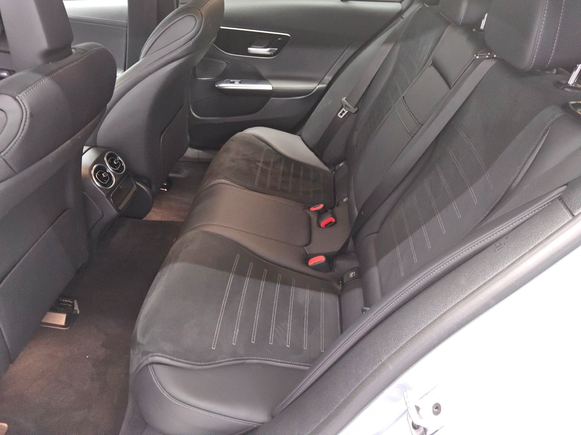 Mercedes-Benz C 220 T d AMG-Line Navi LED MBUX+ AHK Distr. RfK 13