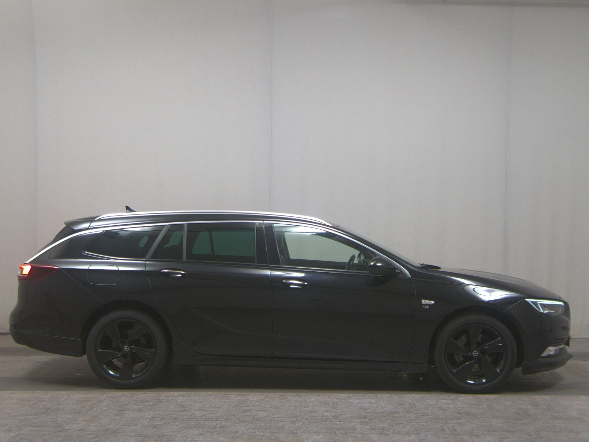 Opel Insignia ST 2.0 CDTI Ultimate OPC Navi HuD AHK