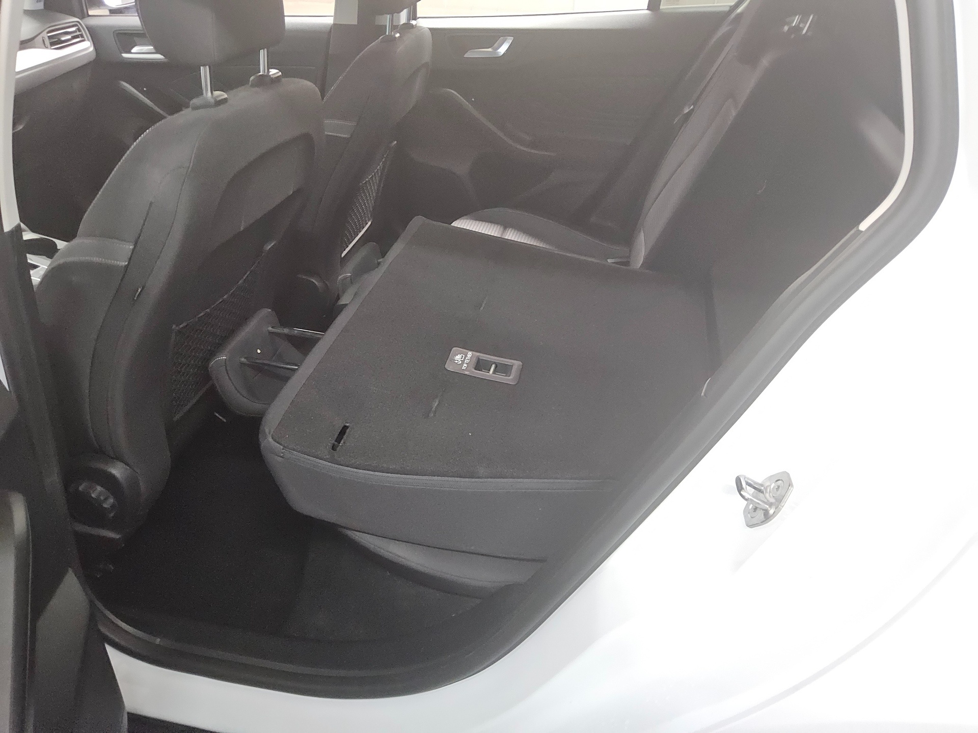 Ford Focus Turnier 1.5 EB Cool&Connect Navi RFK AHK 13