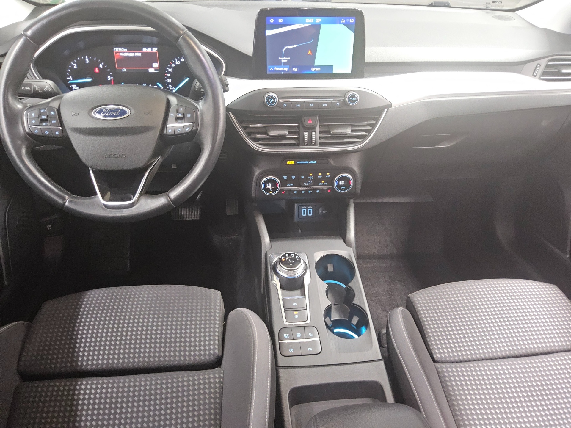 Ford Focus Turnier 1.5 EB Cool&Connect Navi RFK AHK 5