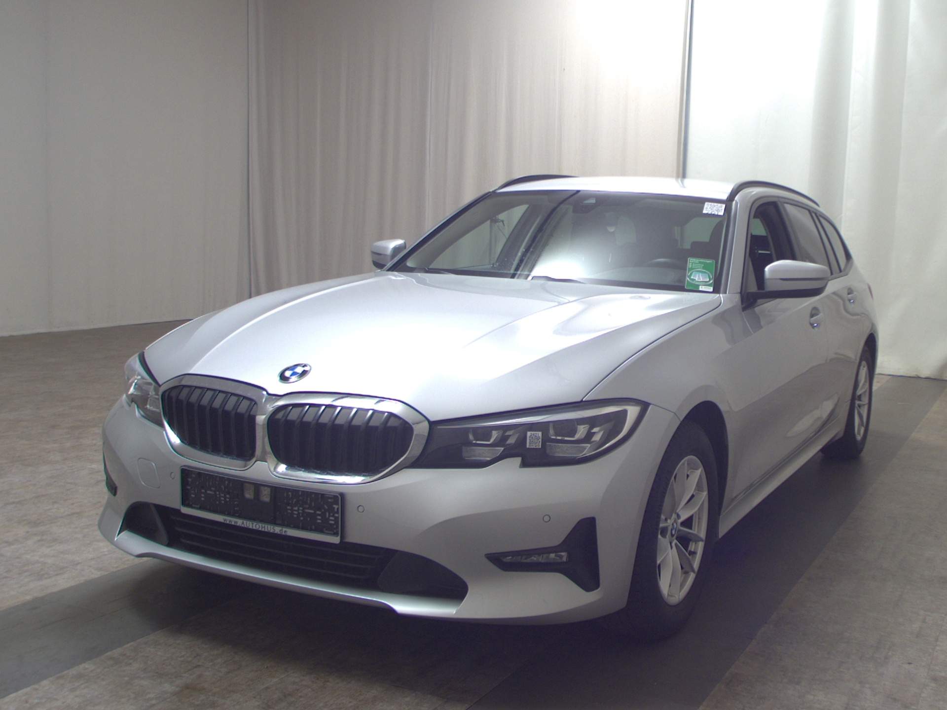 BMW 318d Touring Advantage T-Leder Navi LED LC Prof. 2