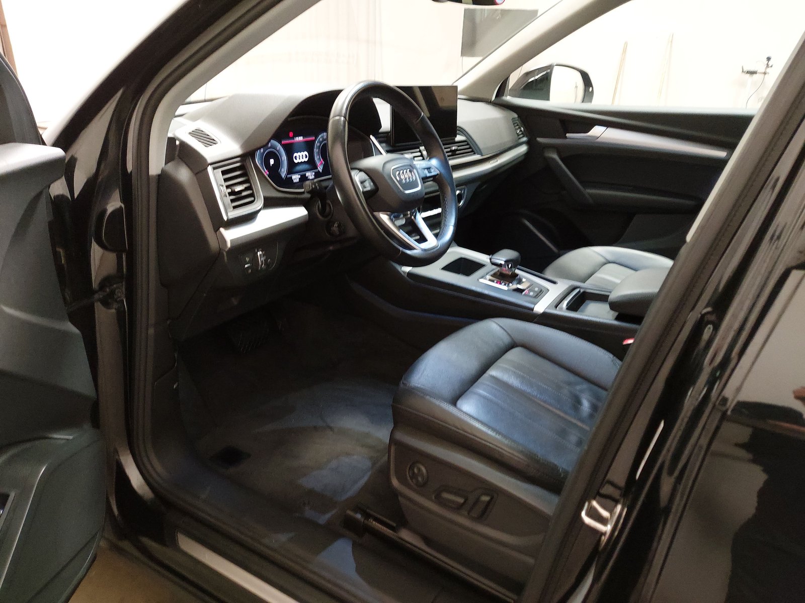 Audi Q5 40 TDI Qu. advanced Leder Navi LED vc RFK 6