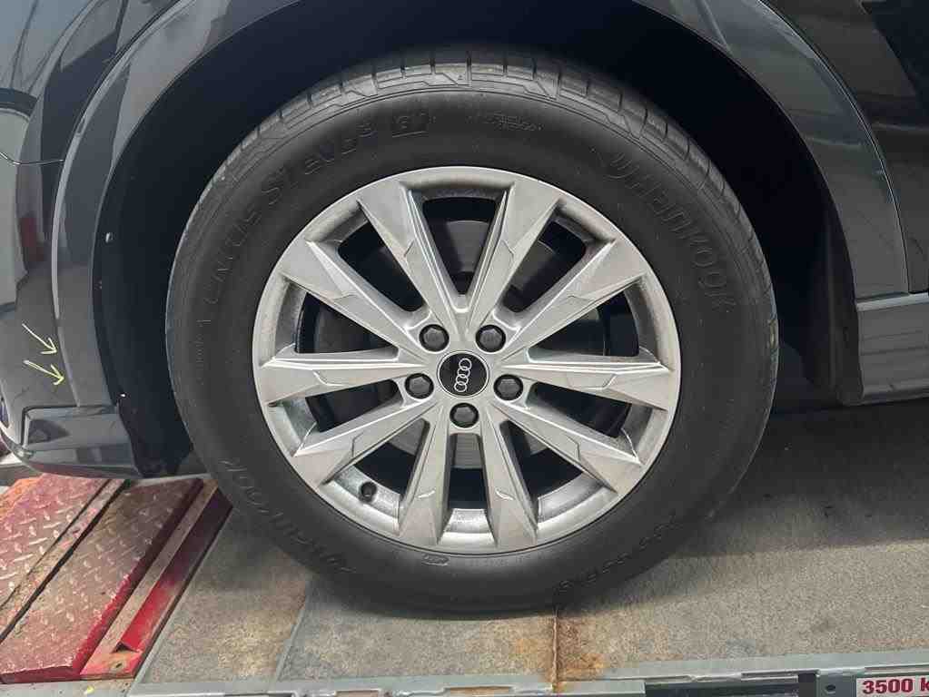 Audi Q3 40 TDI Qu. S-Line NAVI VIRTUAL SHZ RFK LED 12