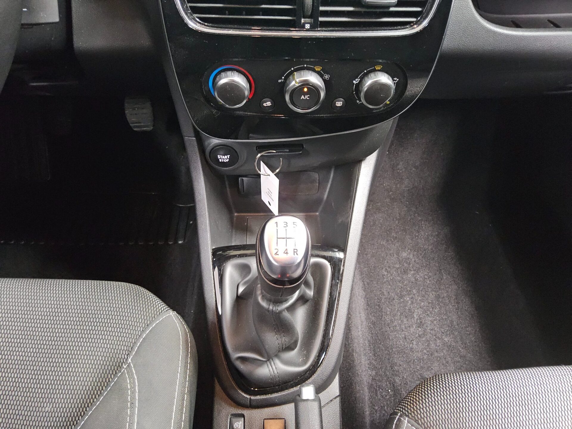 Renault Clio Grandtour 0.9 TCe Navi BT PDC Shz Tempomat 6