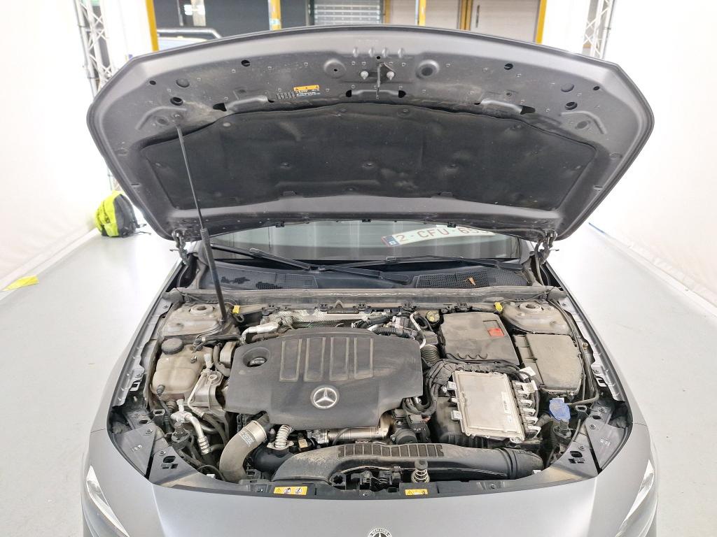 Mercedes-Benz A 200 d Avantgarde AMG Navi MB-LED Pano 11