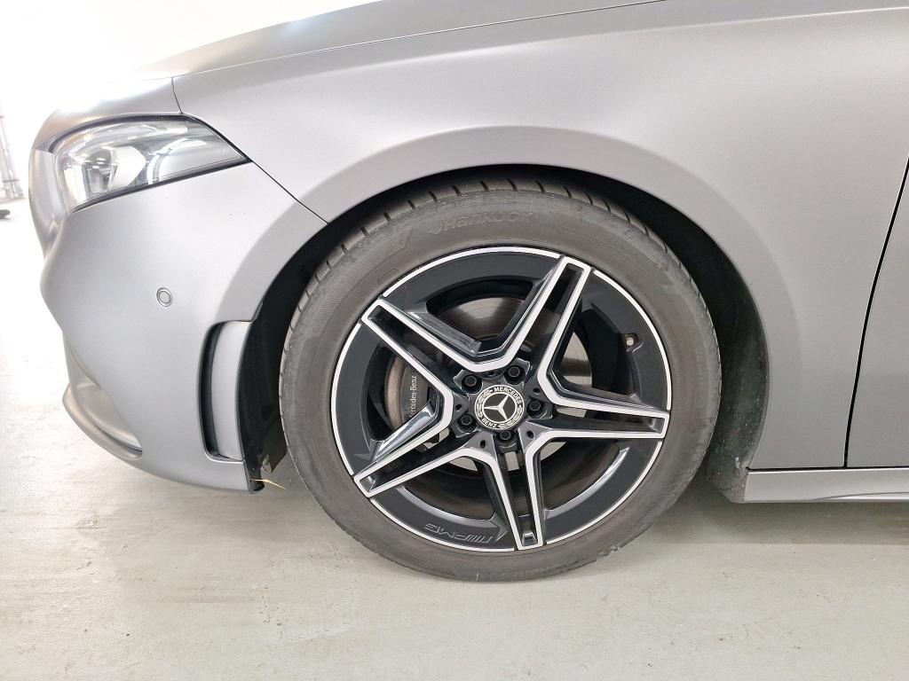 Mercedes-Benz A 200 d Avantgarde AMG Navi MB-LED Pano 12