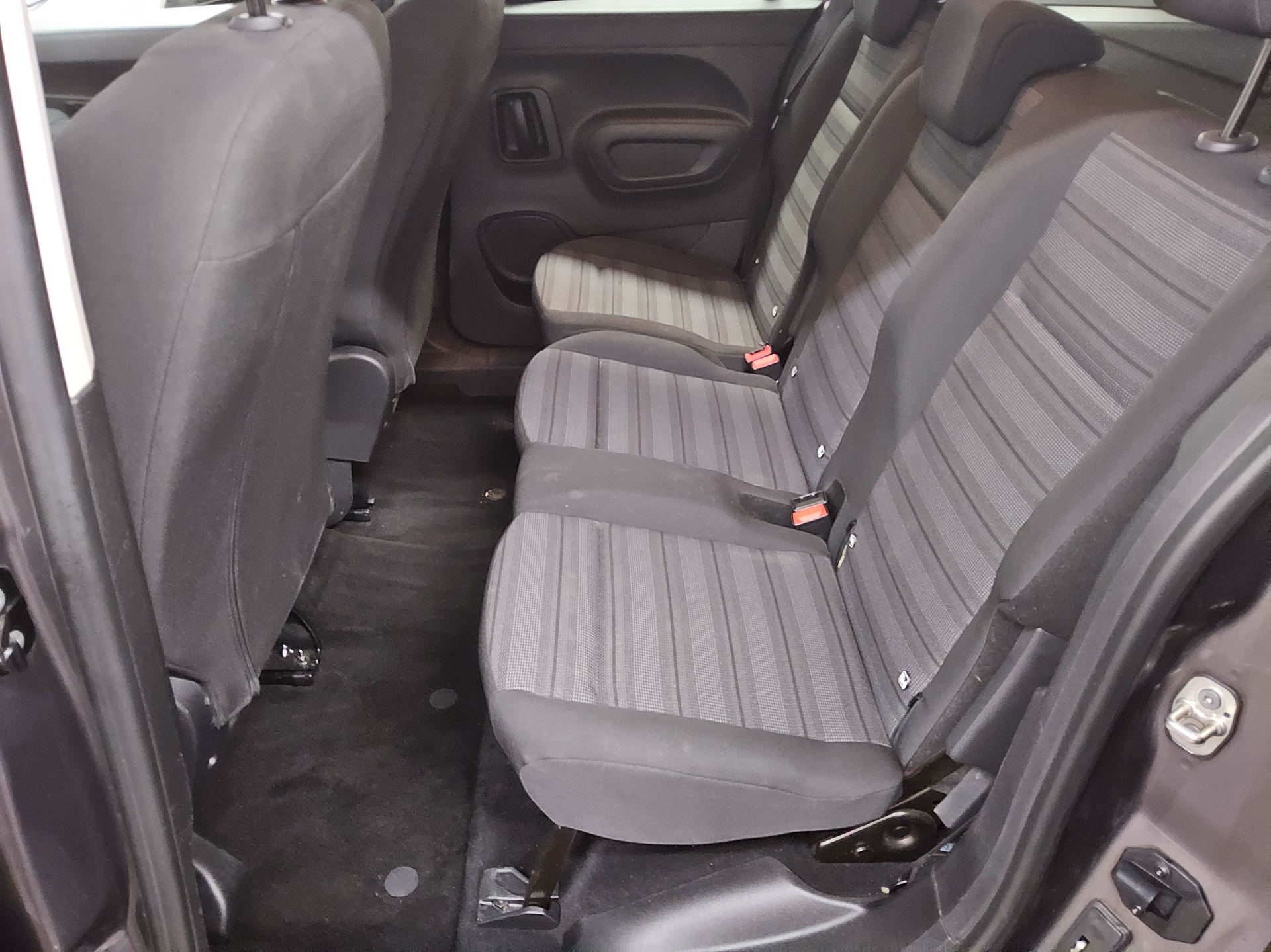 Opel Combo Life 1.5 D Edition 5-Sitze PDC Shz DAB 13