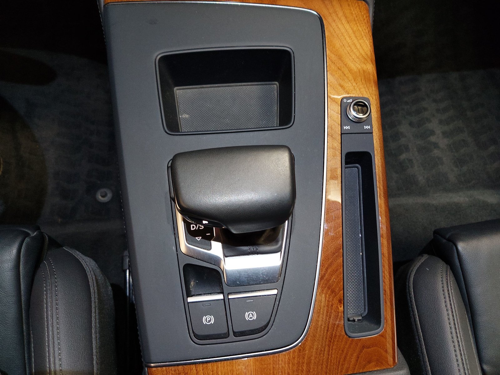 Audi Q5 40 TDI Qu. S-Line Pano LED 15