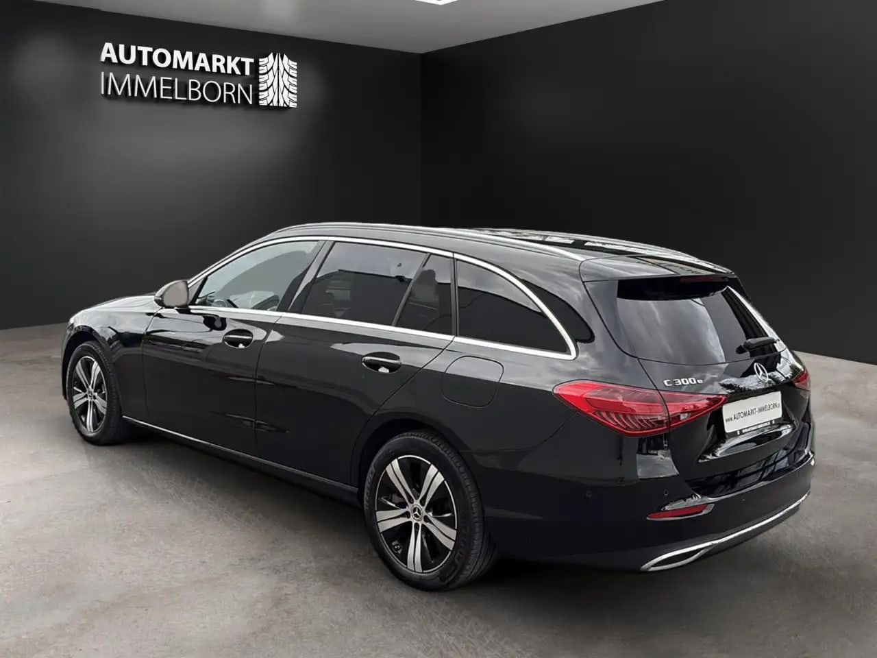 Mercedes-Benz C 300 e Pano*Distro*AHK*Kamera*LED*Leder*18*DAB 6