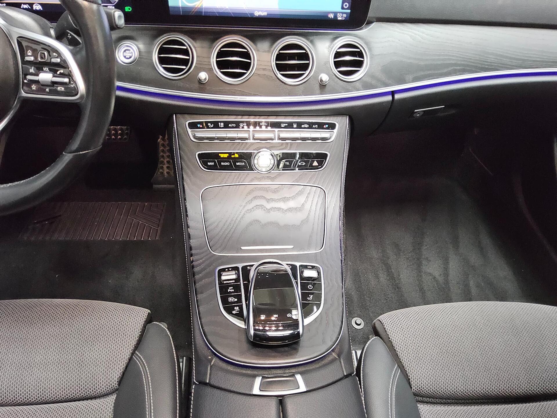 Mercedes-Benz E 300 T de Avantgarde Navi MB-LED Widescrn GSD 6