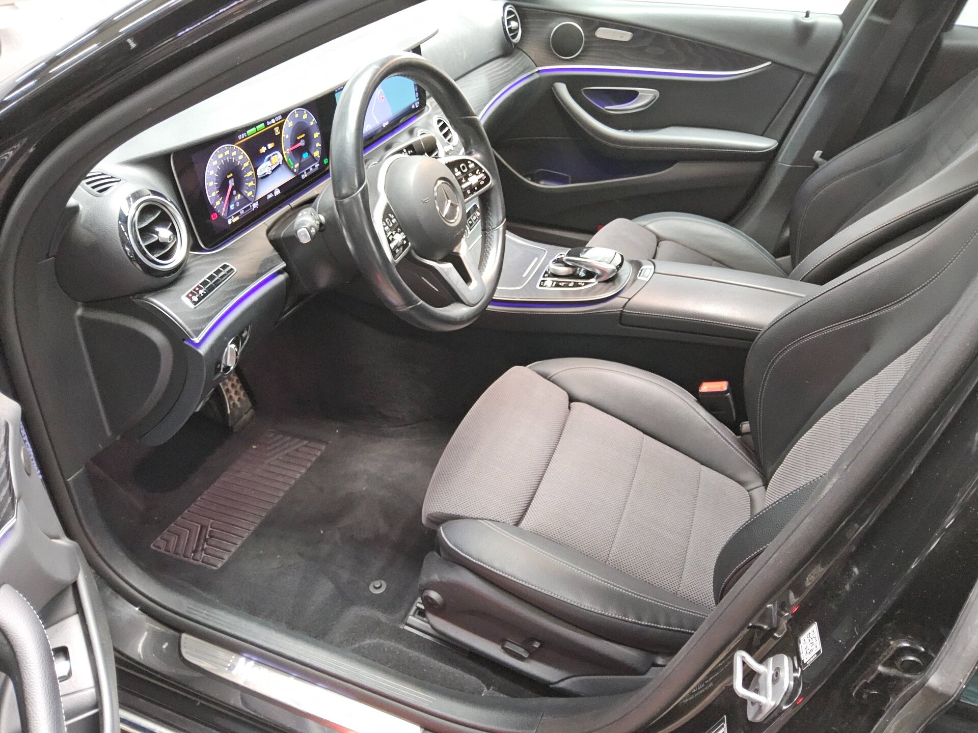 Mercedes-Benz E 300 T de Avantgarde Navi MB-LED Widescrn GSD 8