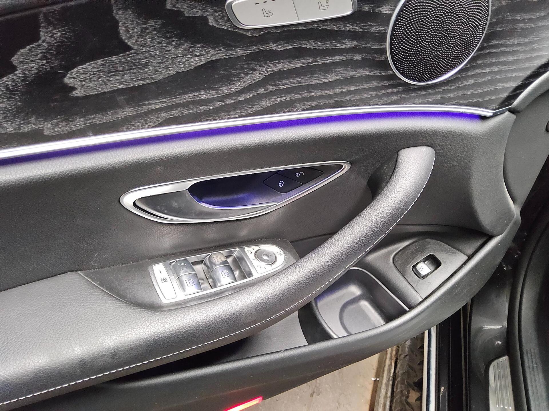 Mercedes-Benz E 300 T de Avantgarde Navi MB-LED Widescrn GSD 9
