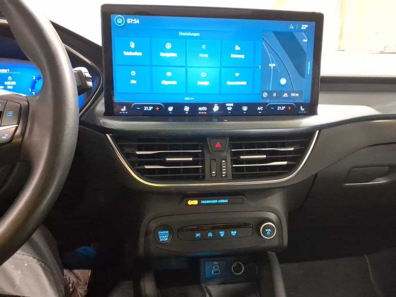 Ford Focus Turnier 1.5 EB NAVI LED SHZ RFK PANO 8