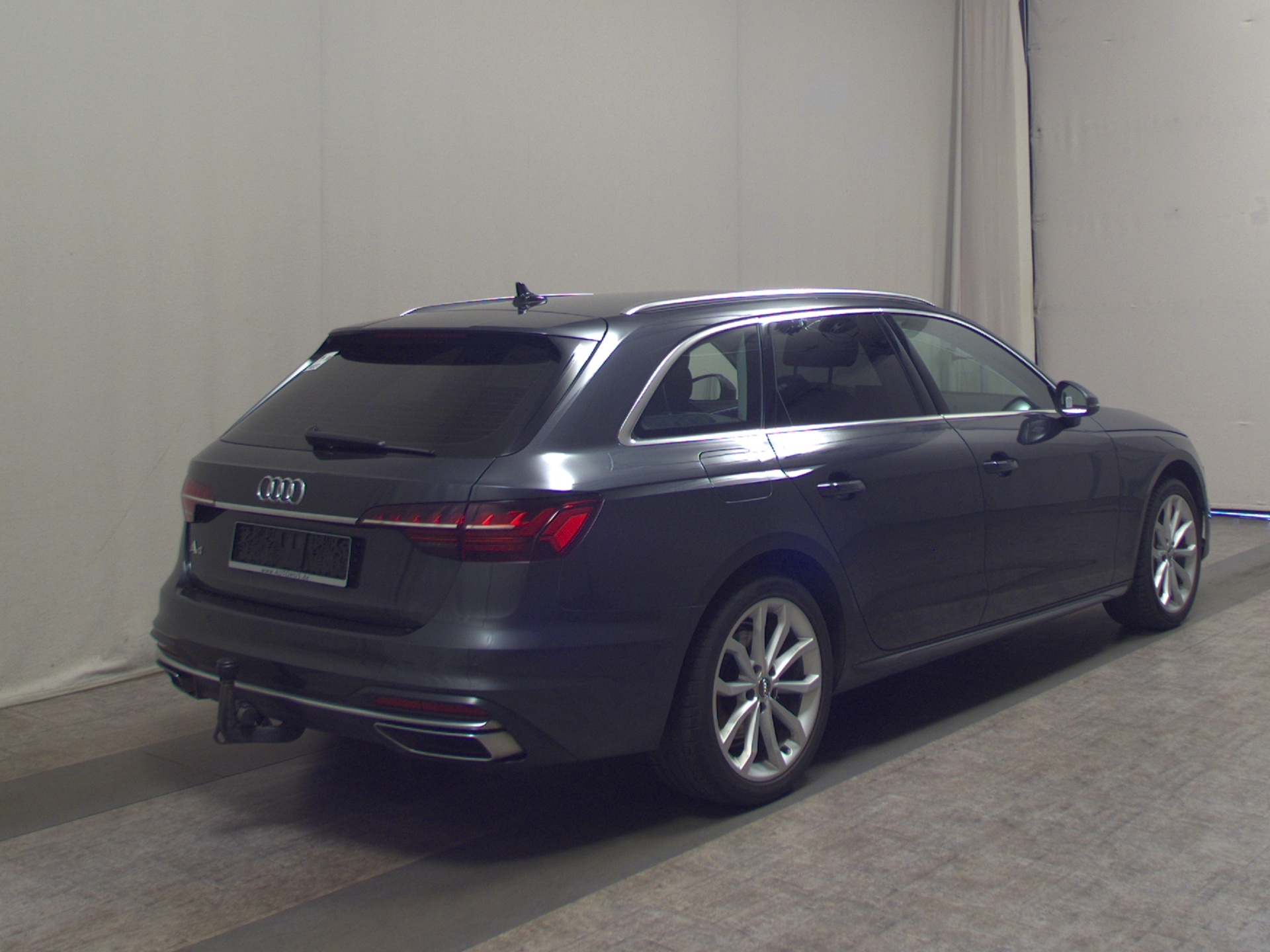 Audi A4 Avant 40 TDI advanced Navi LED vc ACC AHK Shz 4
