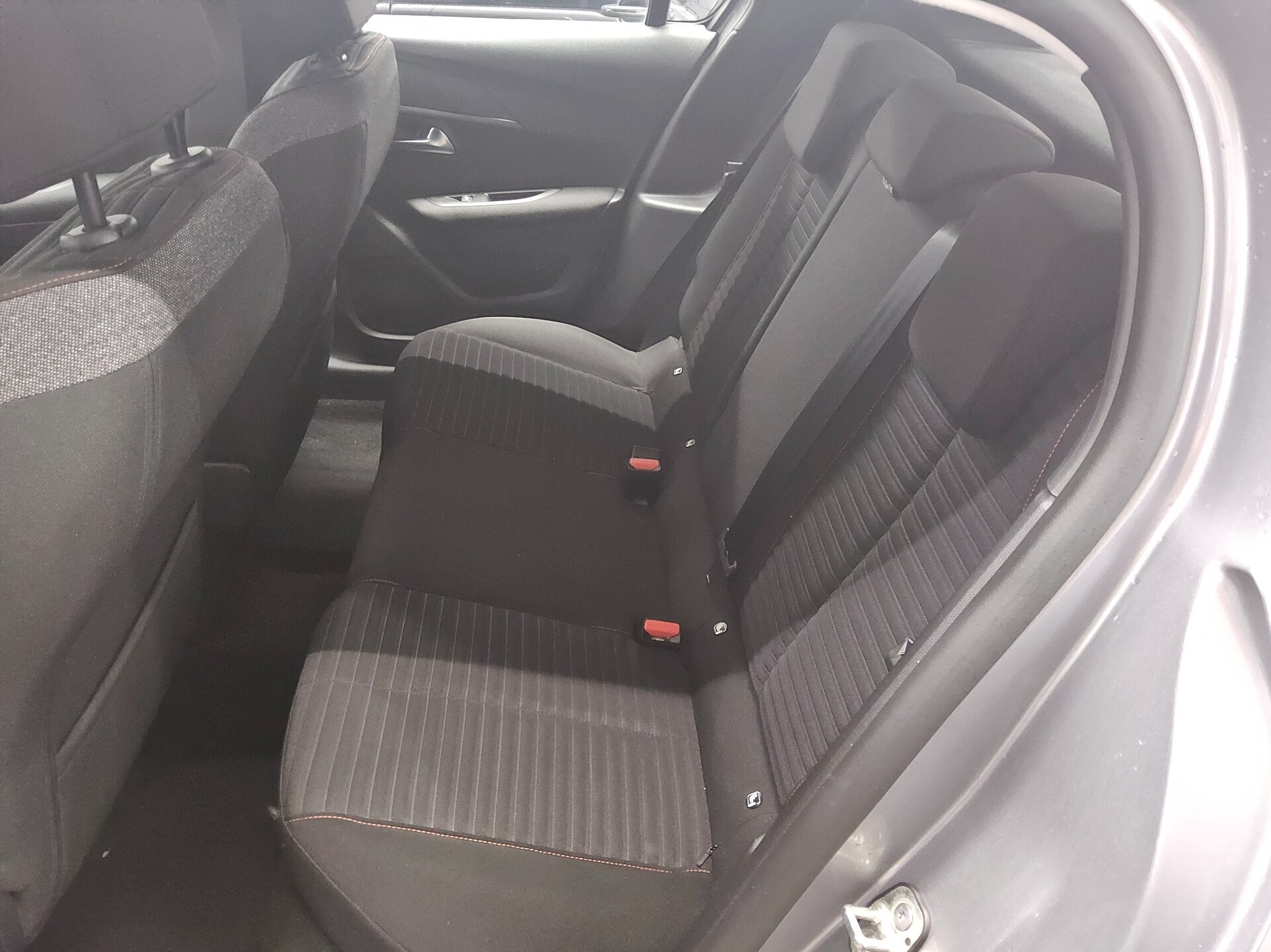 Peugeot 208 1.5 BlueHDI Active Navi LED PDC Shz Tempomat 13