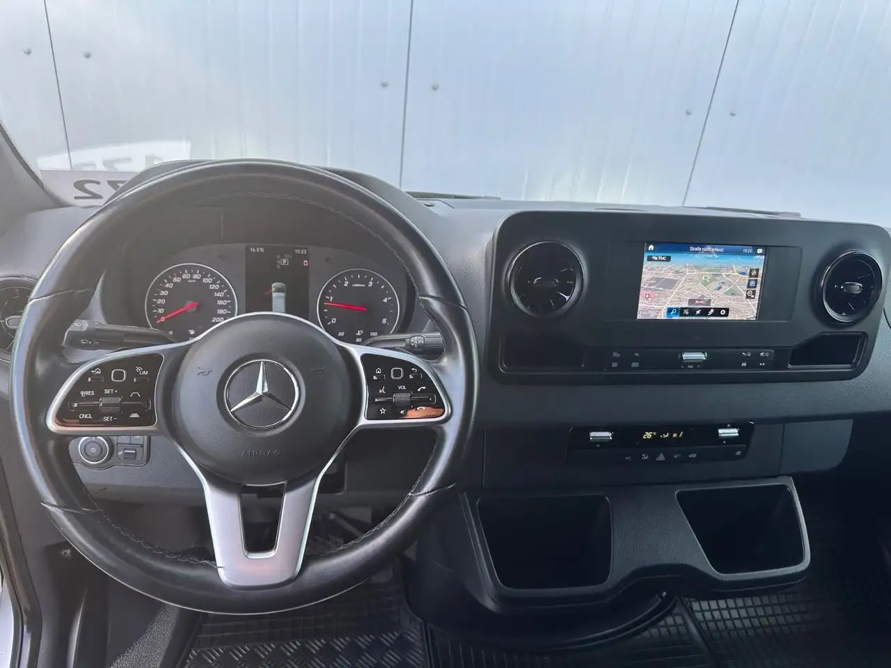 Mercedes-Benz Sprinter 314 AUTOMATIK NAVI TOTWINKEL KAMERA LED 14