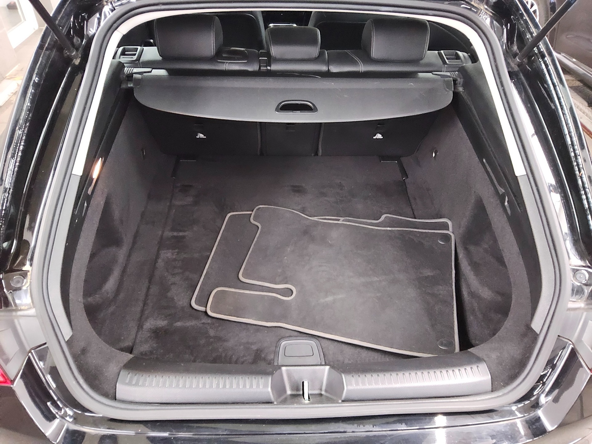 Mercedes-Benz CLA 180 SB d Progressive Navi LED MBUX T-Leder 12