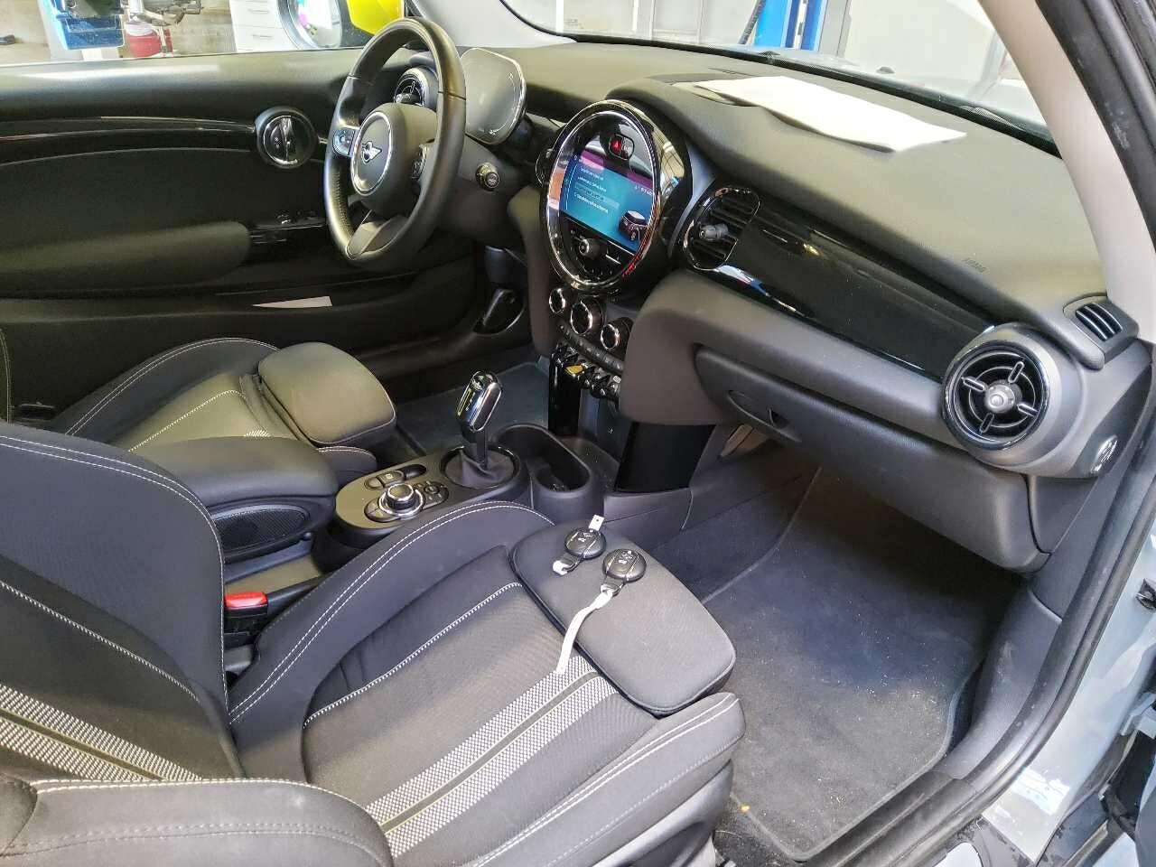 MINI Cooper SE NAVI SPORTSITZE KLIMAAUT LED RADIO 3
