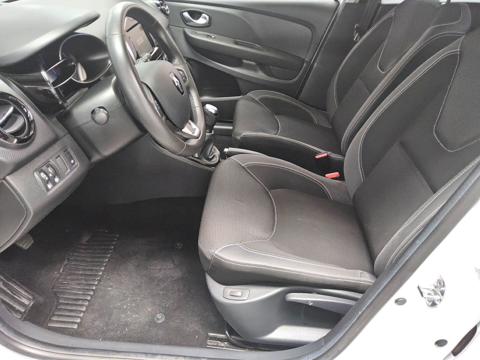 Renault Clio 0.9 TCe Klima 8