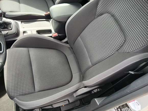 Ford Focus Turnier 1.5 EB Cool&Connect Navi RFK LED ACC 8