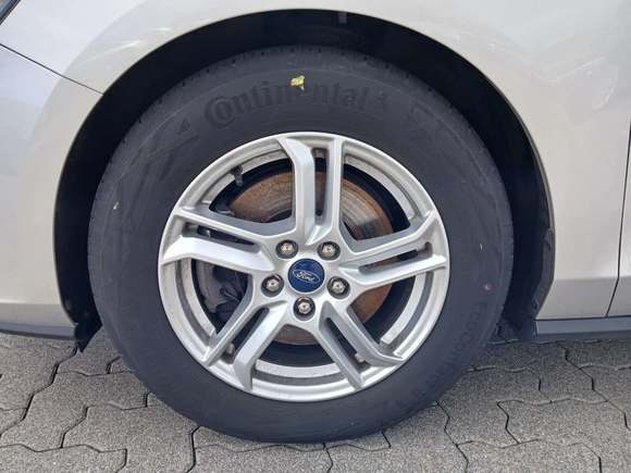 Ford Focus Turnier 1.5 EB Cool&Connect Navi RFK LED ACC 12