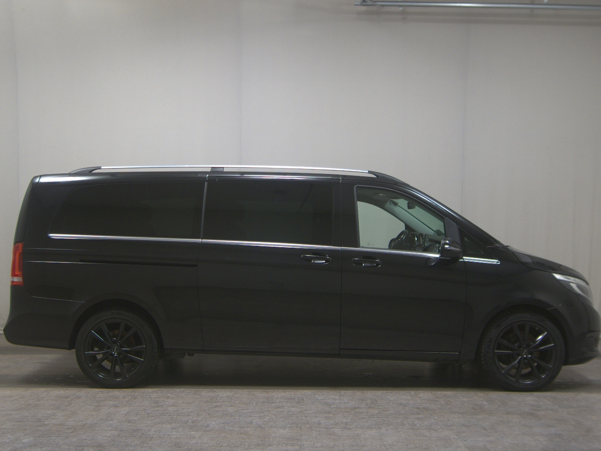 Mercedes-Benz V 250 d Avantgarde 8-Sitze Leder Navi LED AHK