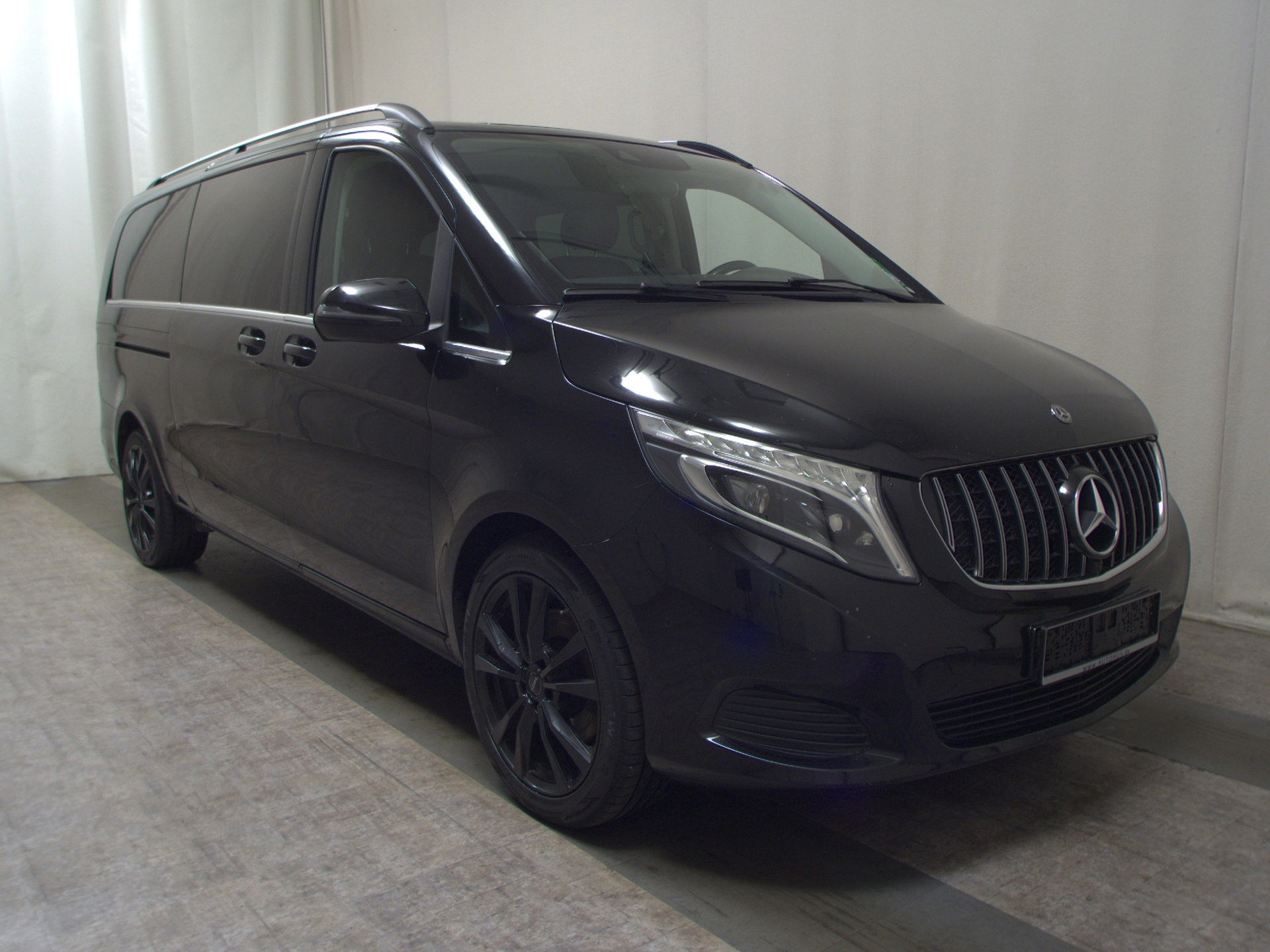 Mercedes-Benz V 250 d Avantgarde 8-Sitze Leder Navi LED AHK 3