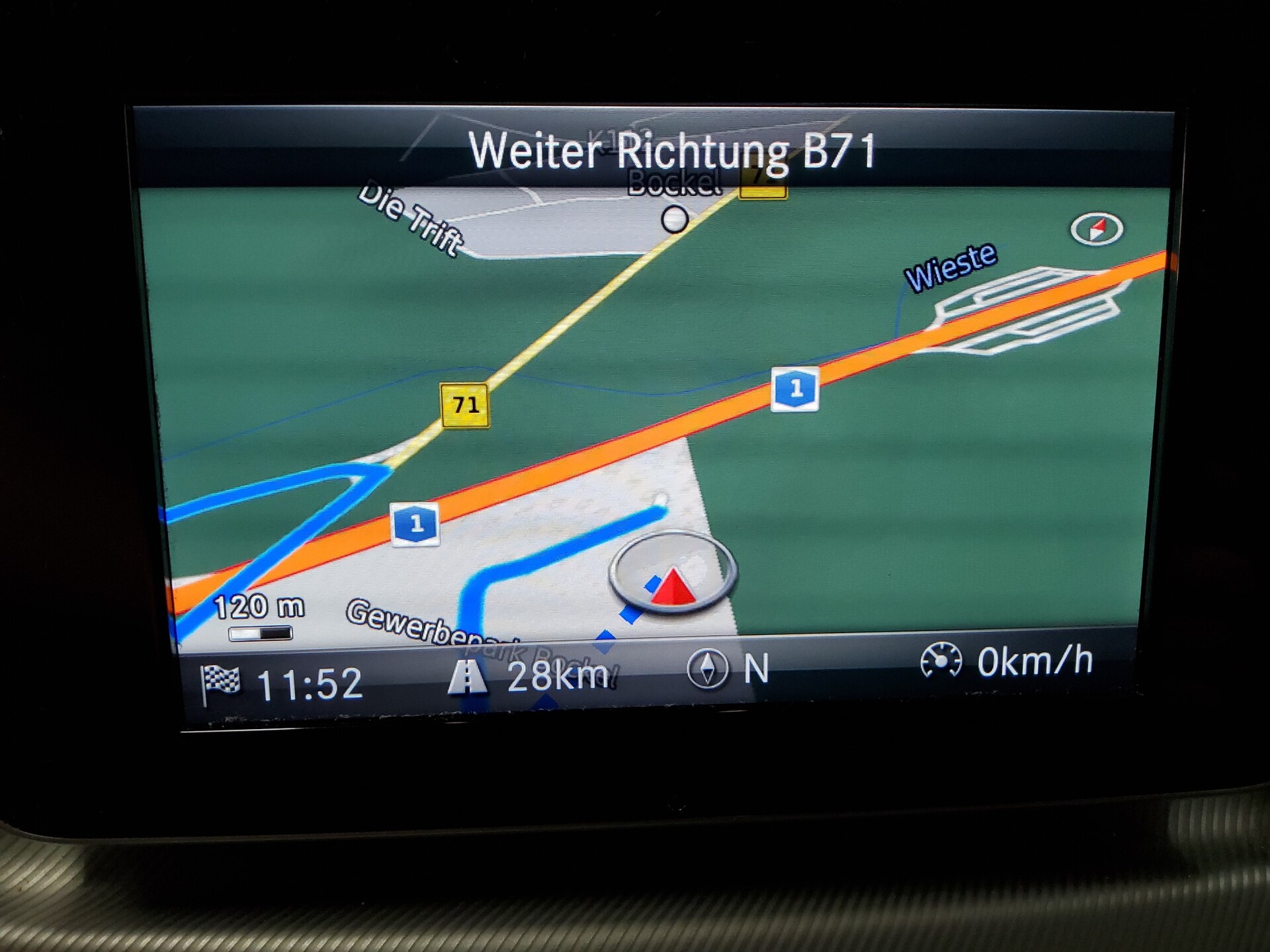 Mercedes-Benz V 250 d Avantgarde 8-Sitze Leder Navi LED AHK 7