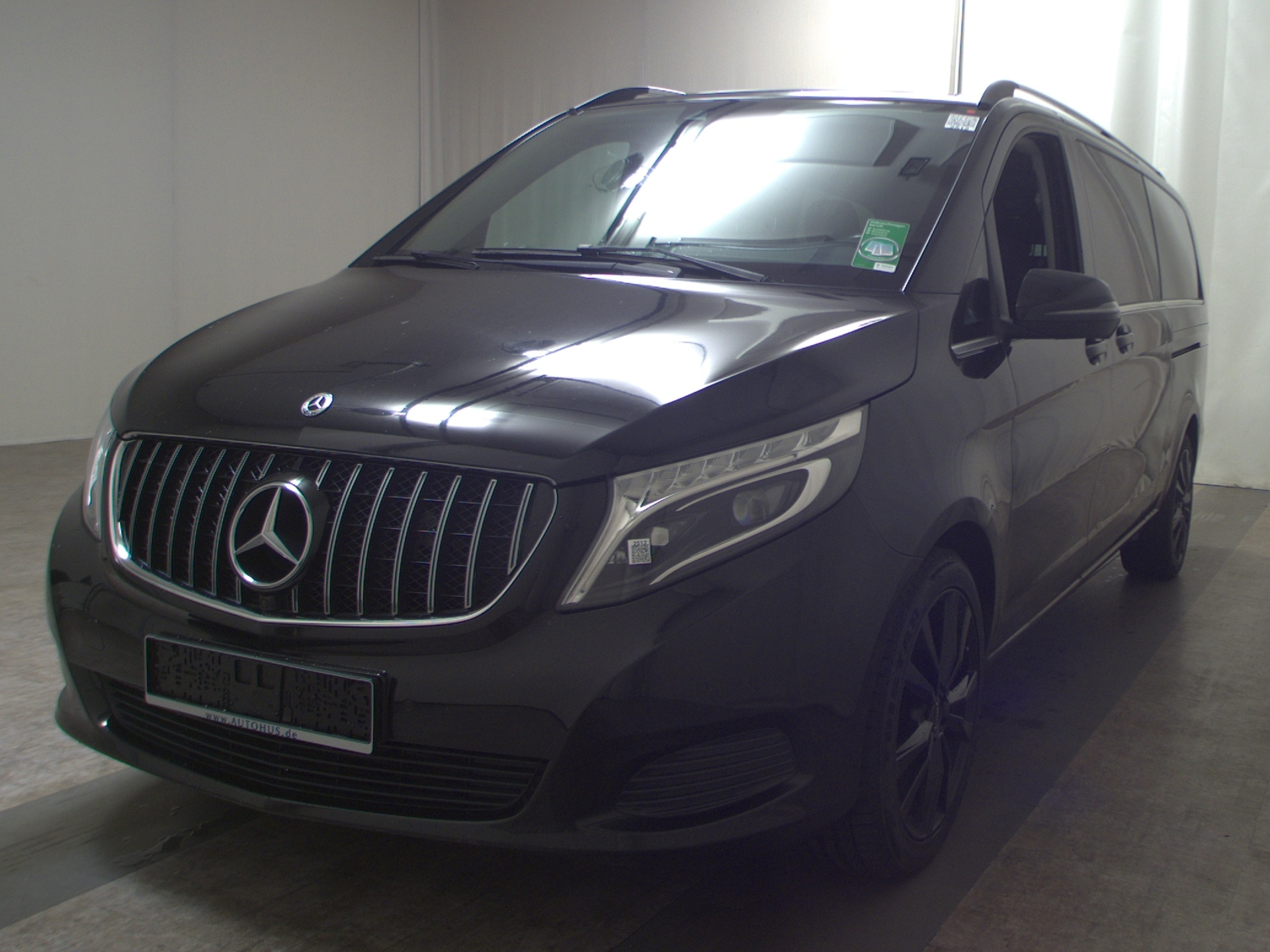 Mercedes-Benz V 250 d Avantgarde 8-Sitze Leder Navi LED AHK 2
