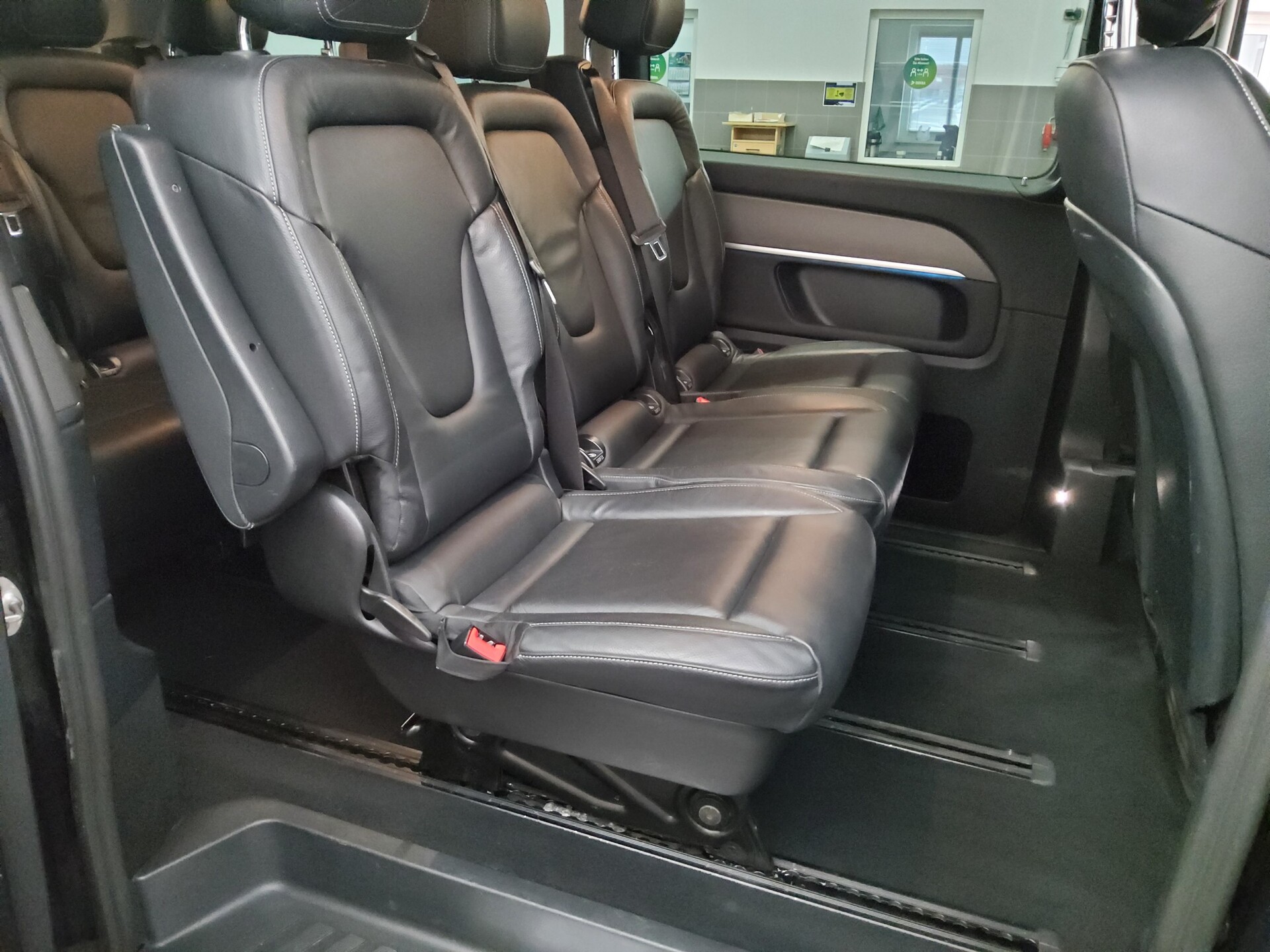 Mercedes-Benz V 250 d Avantgarde 8-Sitze Leder Navi LED AHK 13