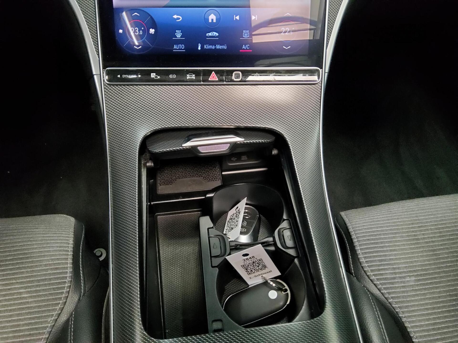 Mercedes-Benz C 300 T e Avantgarde Navi Pano LED AHK Distr.+ 6