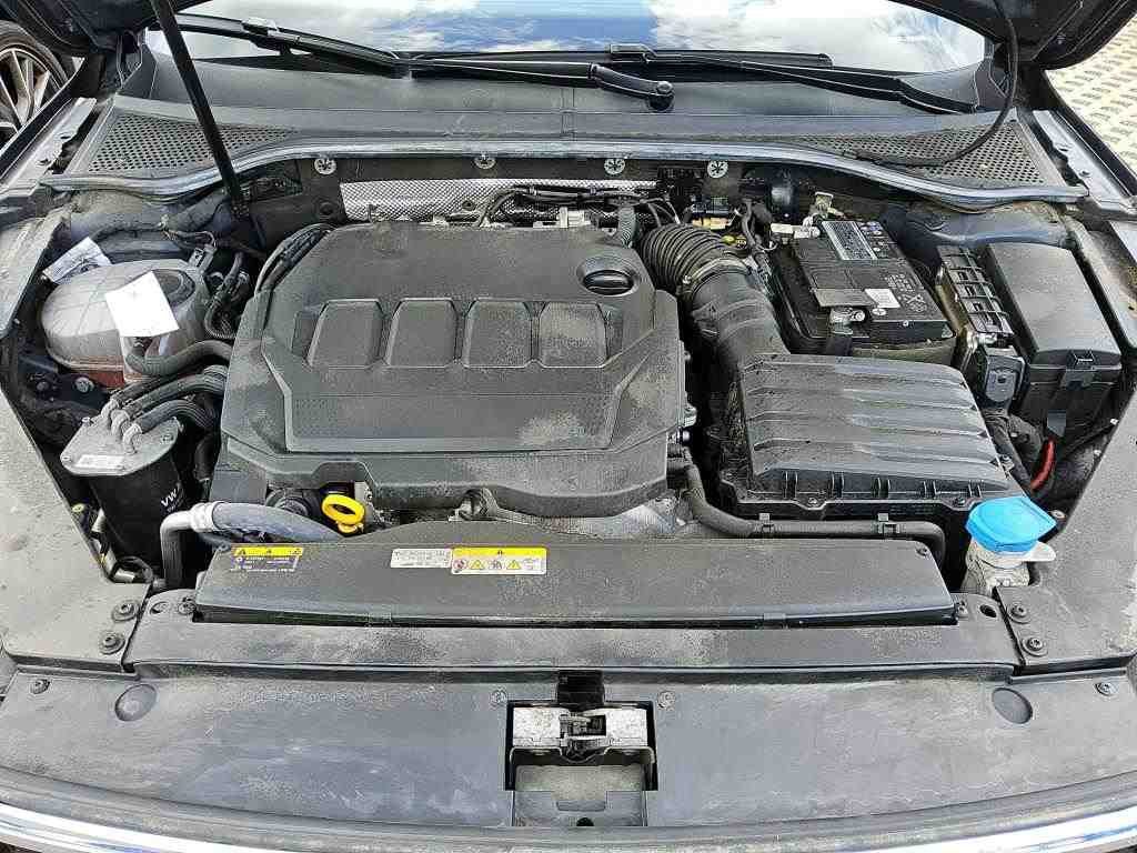 Volkswagen Passat Variant 2.0 TDI Elegance Navi AID Matrix 11