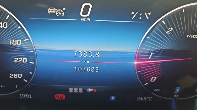 Mercedes-Benz A 200 Progressive NAVI KLIMAAUT LED RADIO TEMPO 8