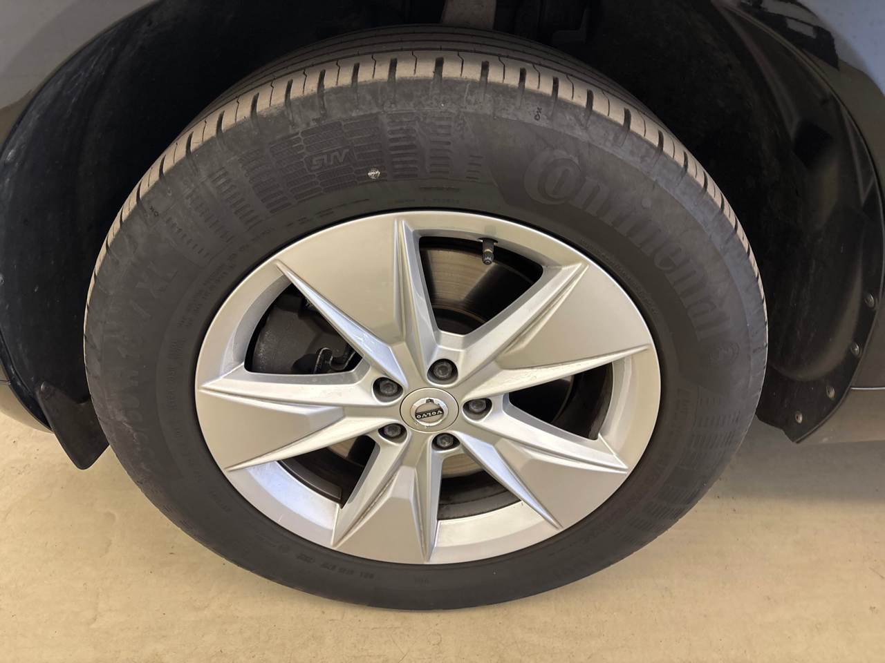 Volvo XC60 B4 D AWD Core Navi LED Leder AHK RFK 10