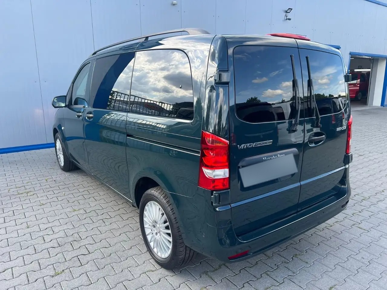 Mercedes-Benz Vito 116 TOURER KOMPAKT NAVI KAMERA 8-SITZER AHK 7