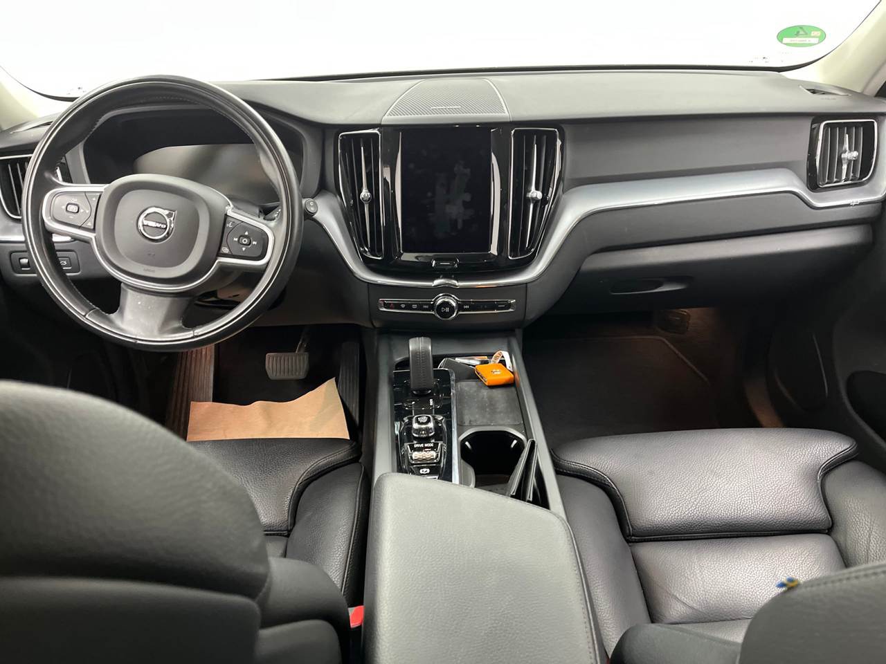 Volvo XC60 B4 D Momentum Pro Navi LED Leder Pano AHK 5
