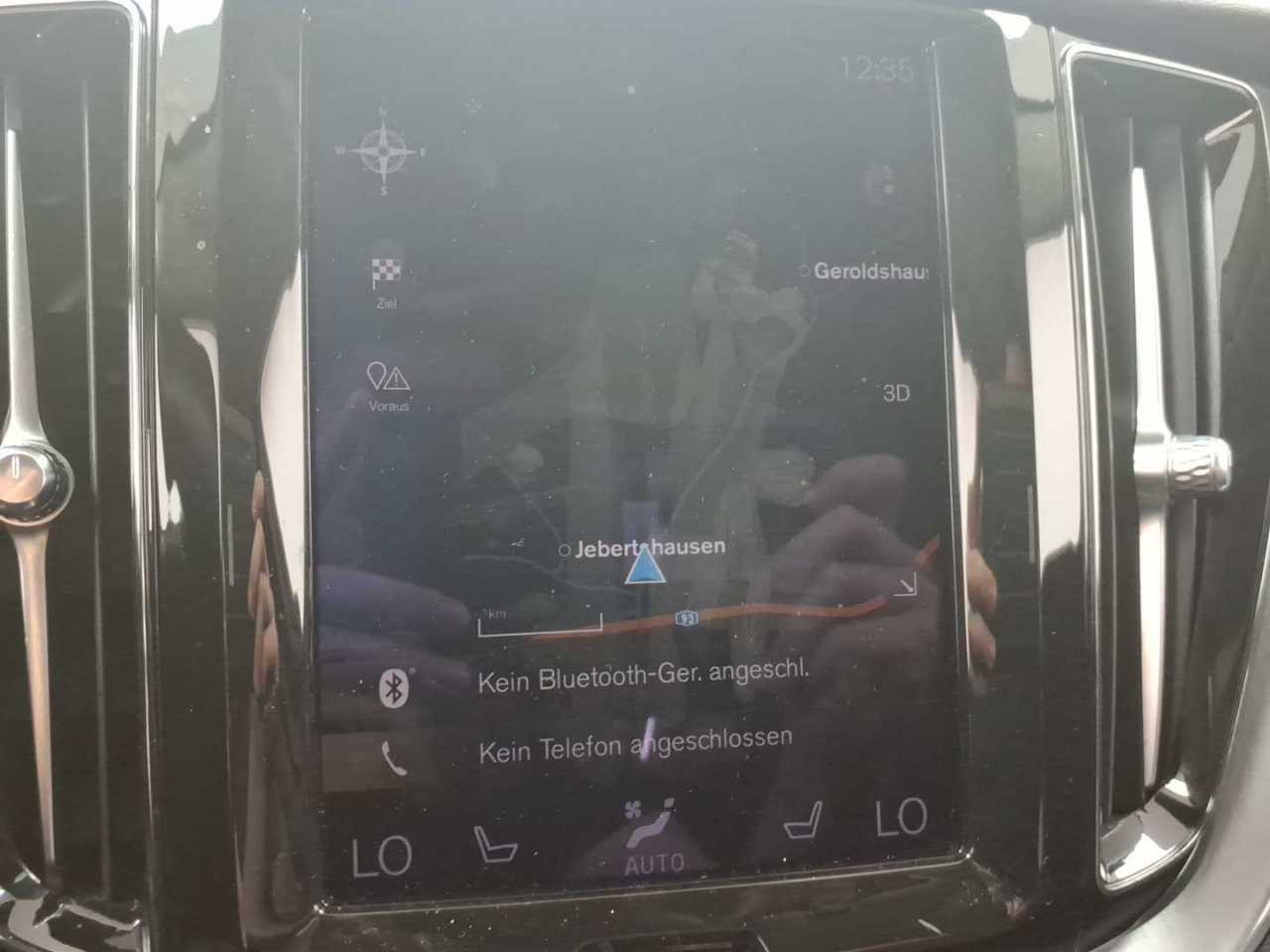 Volvo XC60 B4 D Momentum Pro Navi LED Leder Pano AHK 9