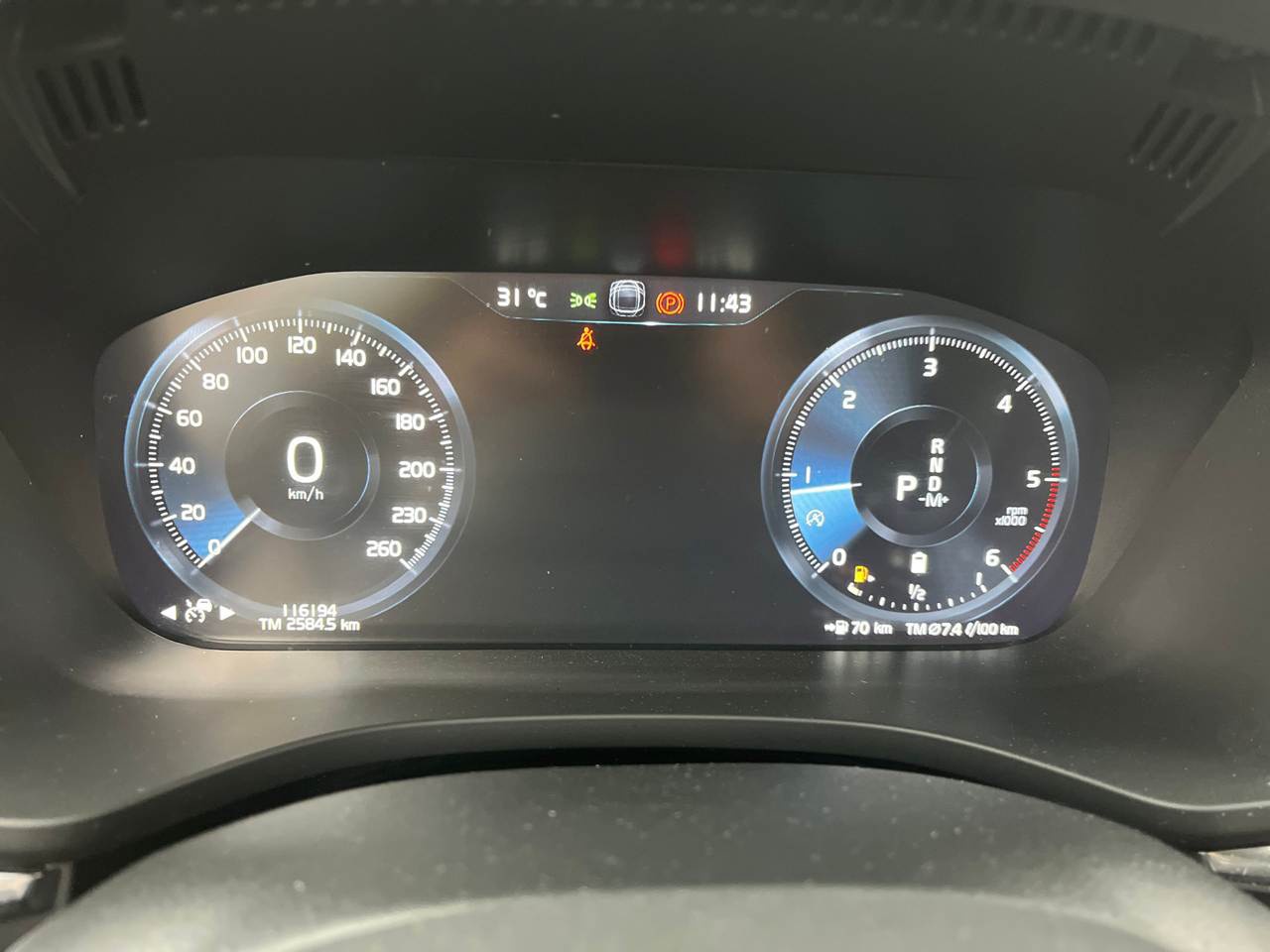 Volvo XC60 B4 D Momentum Pro Navi LED Leder Pano AHK 7