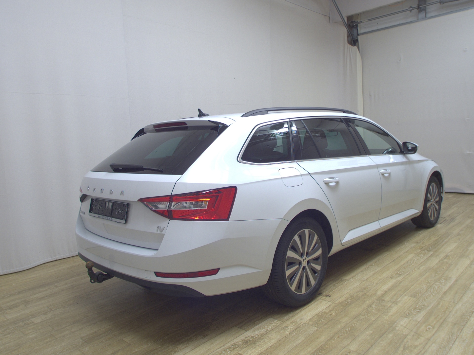 Skoda Superb Kombi 1.4 TSI iV Ambition Navi LED AID 4