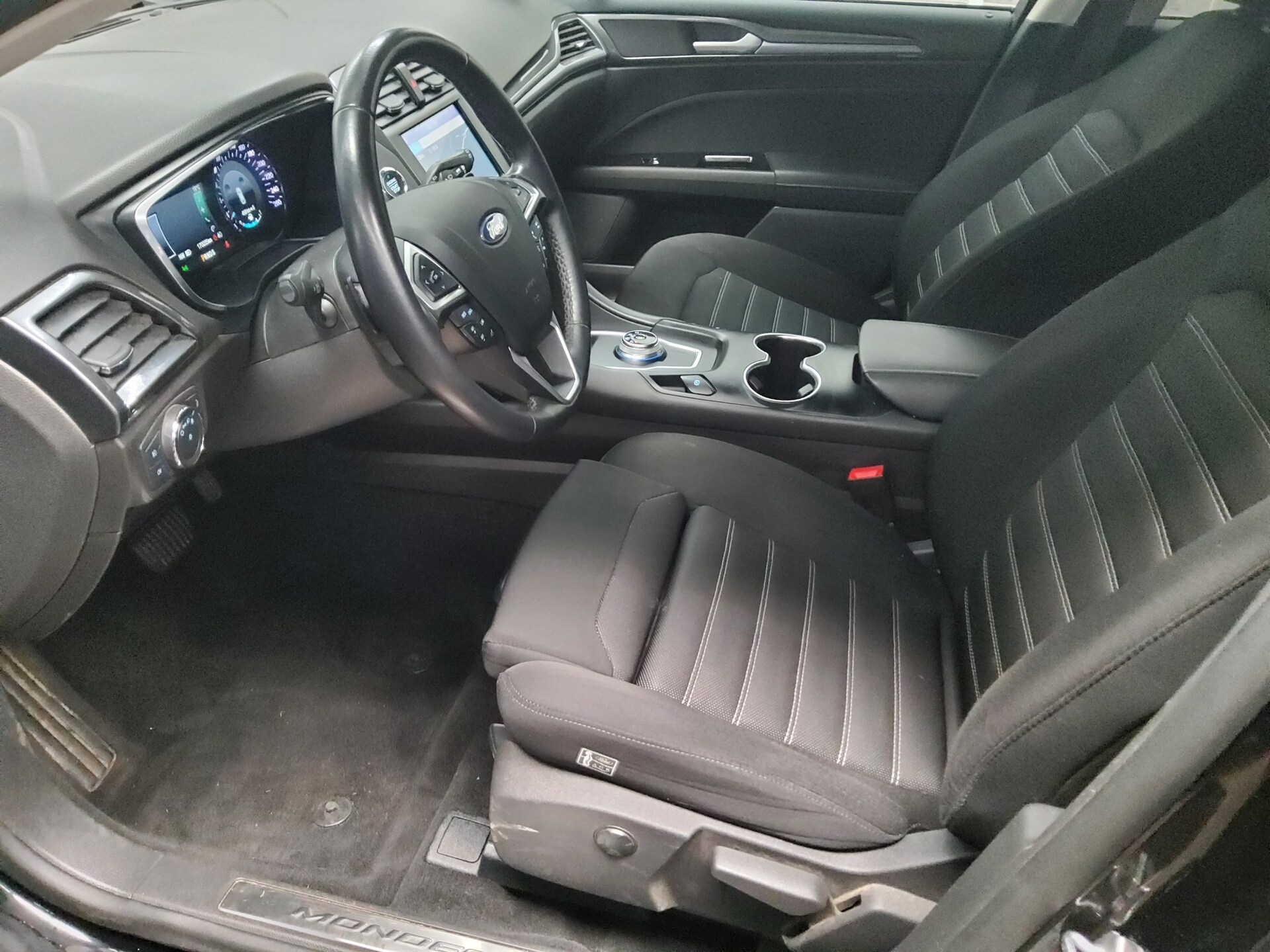Ford Mondeo Turnier 2.0 EB Titanium Navi LED AHK RfK 8