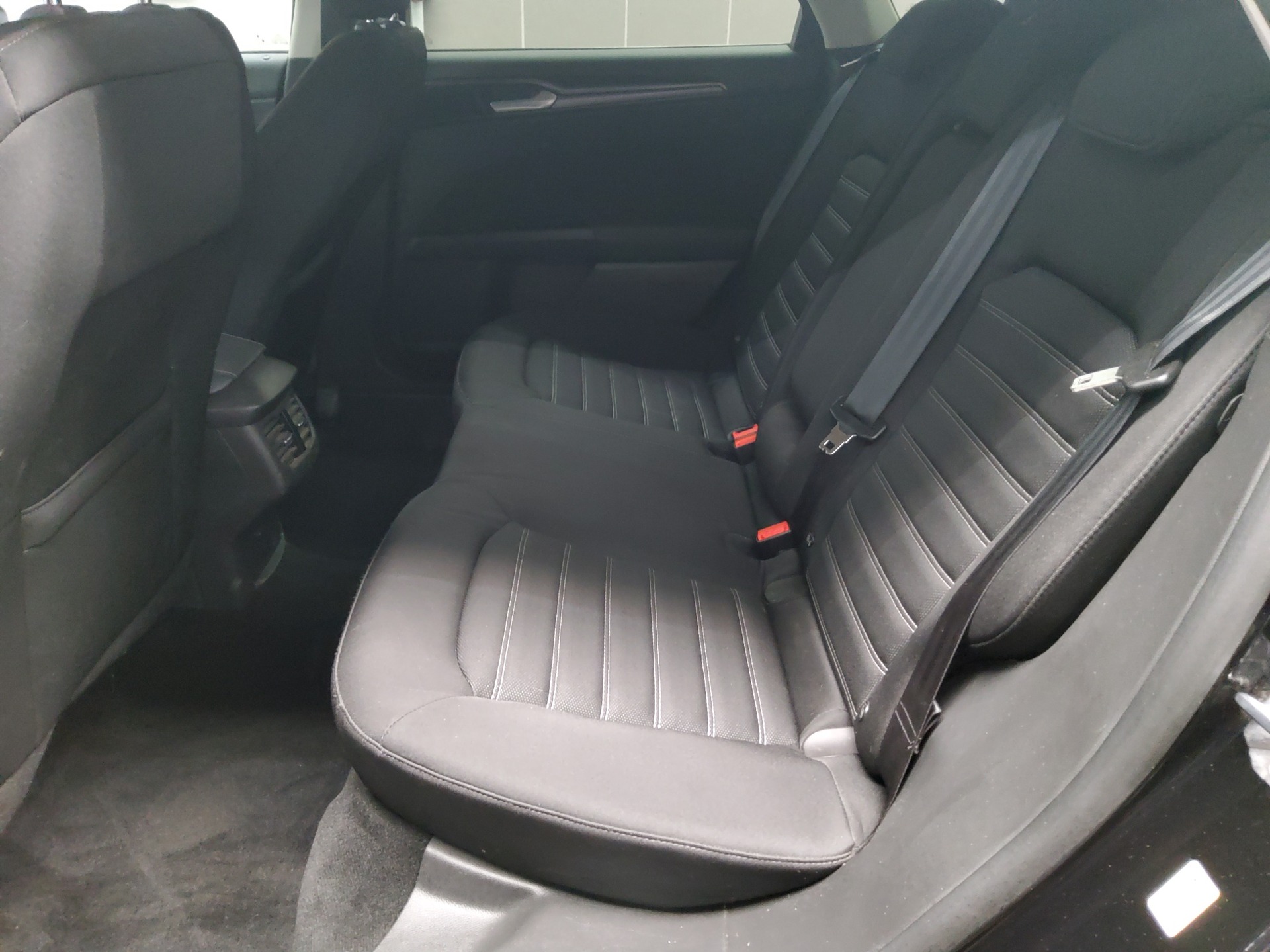 Ford Mondeo Turnier 2.0 EB Titanium Navi LED AHK RfK 13