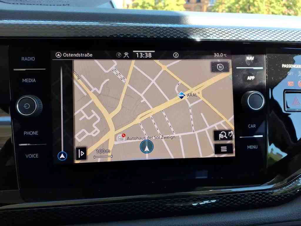 Volkswagen Polo 1.0 TSI Life Navi Shz PDC LED ACC 10