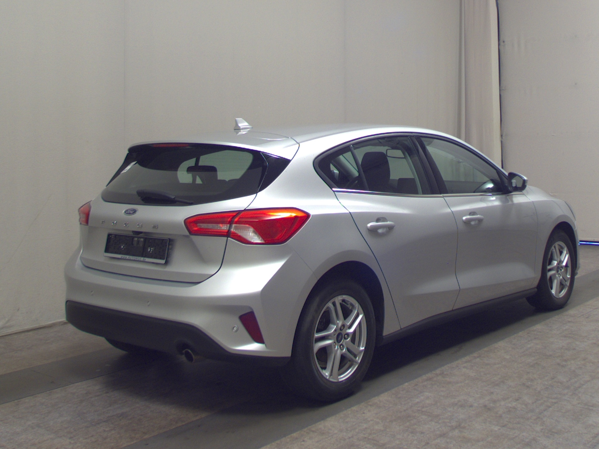Ford Focus 1.5 EB Cool&Connect Navi LED PDC SHZ 4