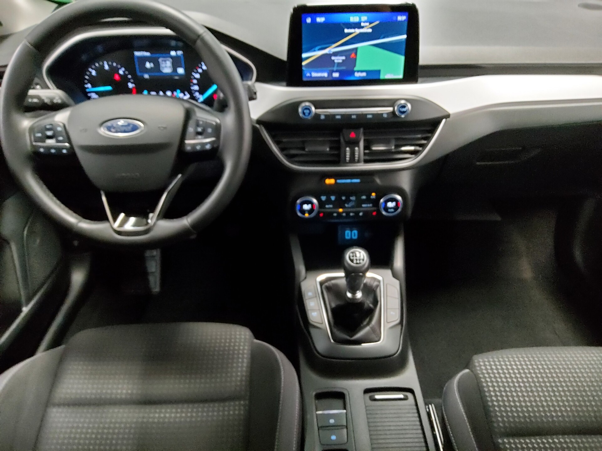 Ford Focus 1.5 EB Cool&Connect Navi LED PDC SHZ 5